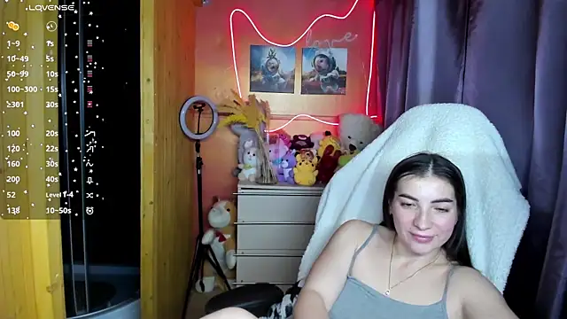 Fiery_Brunette_ live sex cam