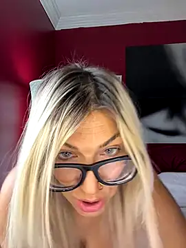 LittleMissEeve live sex cam