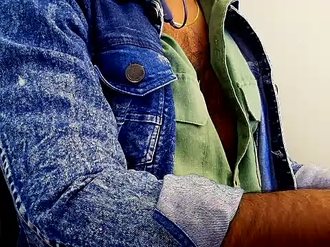 RuvoxXneXo live sex cam