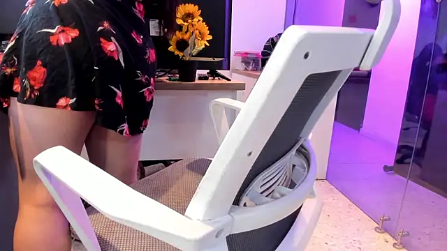 Kimkalifa_ live sex cam