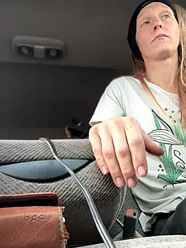 GoldenFlameGoddess live sex cam