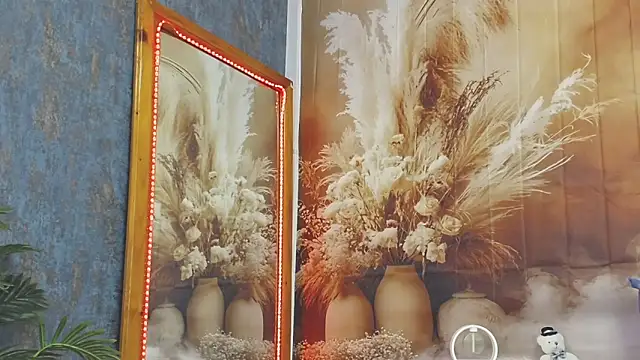 EmaLowe live sex cam