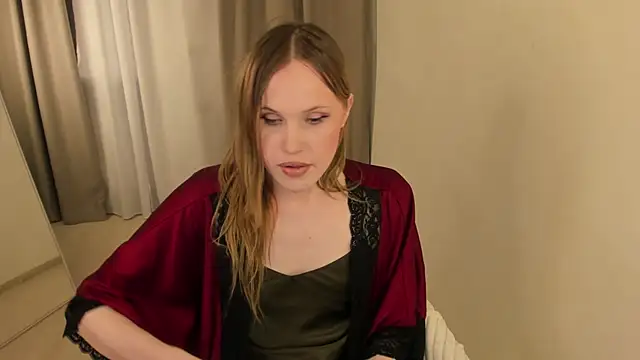 EffieMinki live sex cam