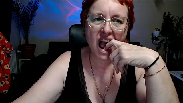 JoannaAndNeighbour live sex cam