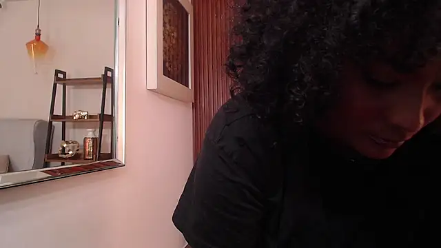 Coral_Lise live sex cam