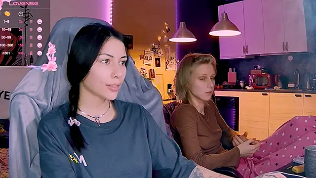 KatiKate live sex cam