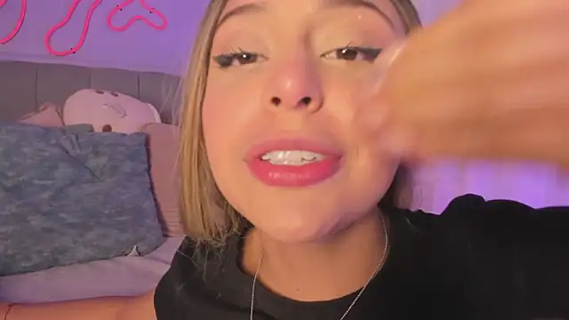 Sofly_s live sex cam