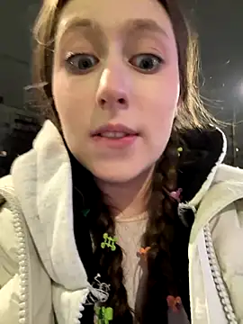 FroggyAnna live sex cam