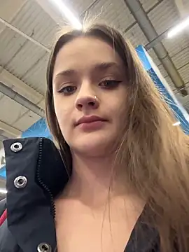 KittyQueeny live sex cam