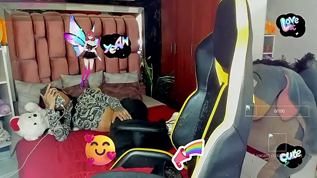 sara_slut21 live sex cam