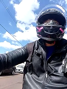 Novin4i20 live sex cam