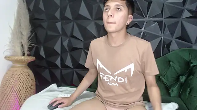 Davidtravell live sex cam