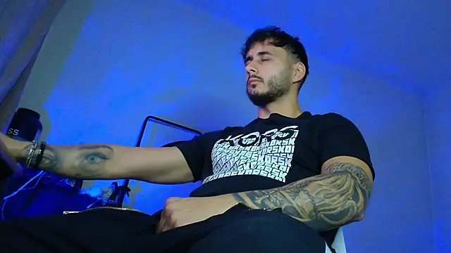 XanderCage99 live sex cam