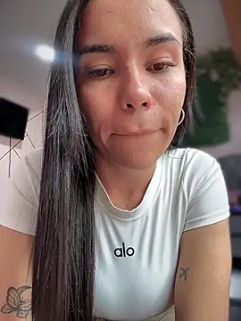 Naatalia live sex cam