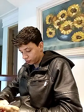 Novin4i20 live sex cam