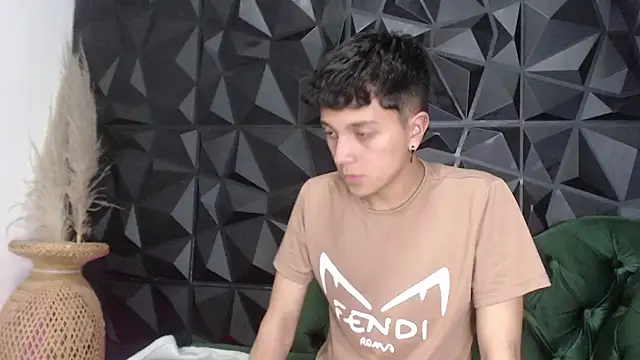 Davidtravell live sex cam