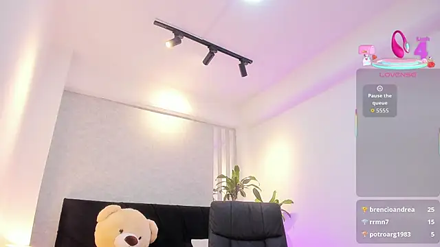 lily_cash1 live sex cam