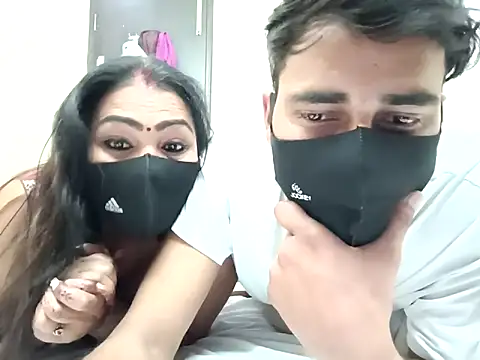 horny_milf_couple live sex cam