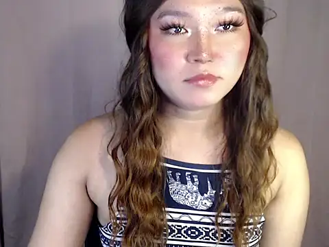 Eyes-on-me live sex cam