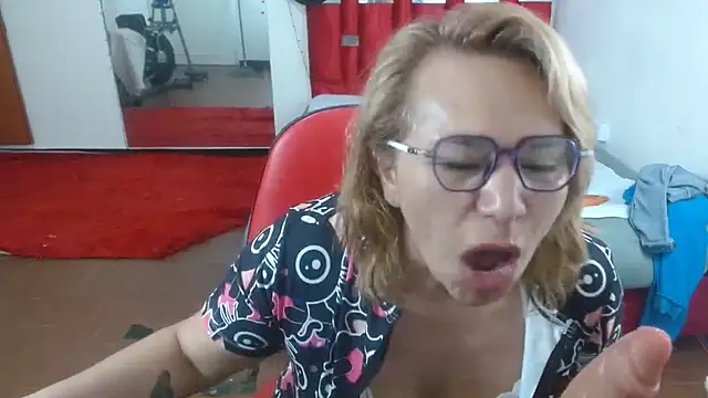 krystal_thomson live sex cam