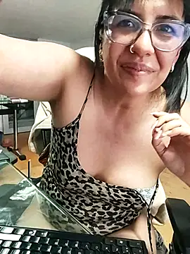 aisha_latina live sex cam