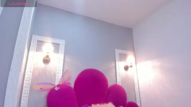 Bonniie_22 live sex cam