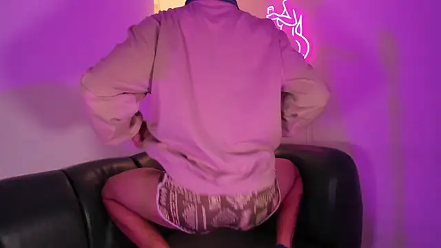 Peter_chase live sex cam