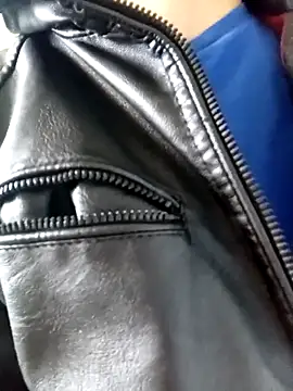 Novin4i20 live sex cam