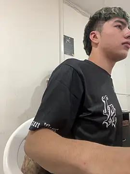 AlexanderCollman live sex cam