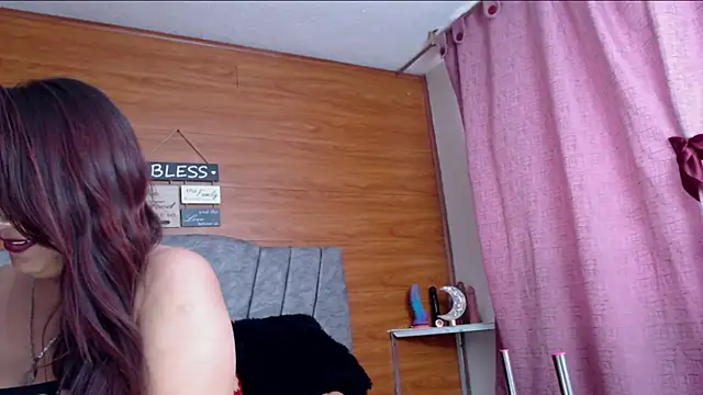 VIOLETTA-HOT live sex cam