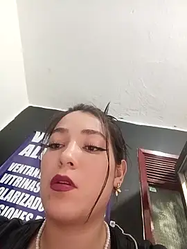 _Luna-1 live sex cam
