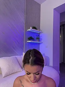 KirstieVegas live sex cam