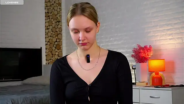 ElissaGlod live sex cam