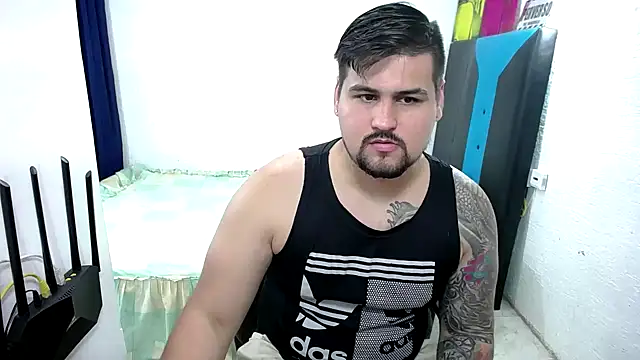 pitbullveryhot live sex cam