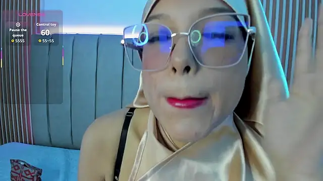 naishaa_ live sex cam