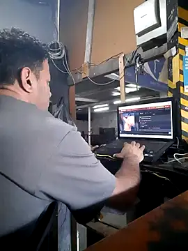 hecwil8 live sex cam