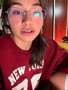 Adriennesexxx live sex cam