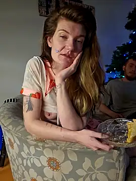 YourFavCanadianMILF live sex cam