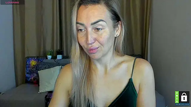 Kiss_julli88I live sex cam