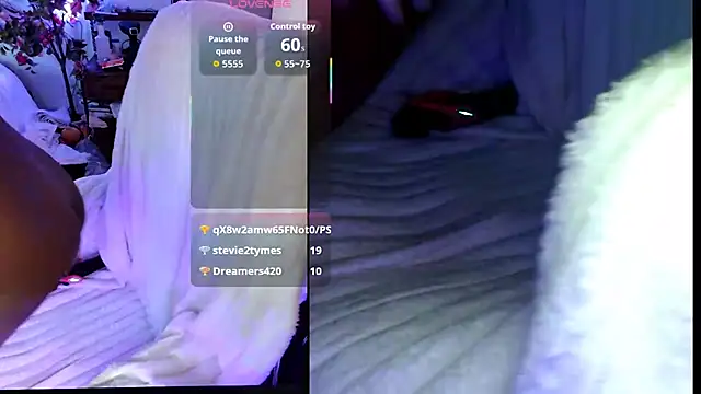 alys_at_college live sex cam