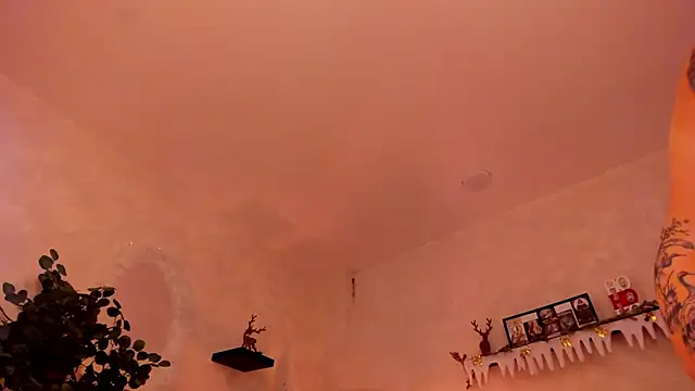 EmmyEvans1 live sex cam