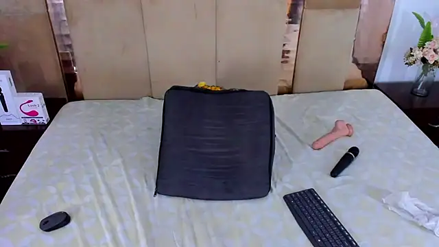 LizBrook live sex cam