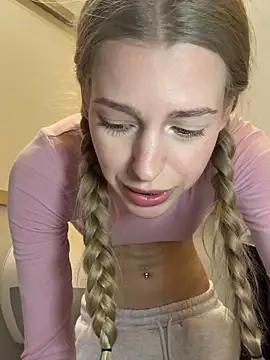 kira_mia live sex cam