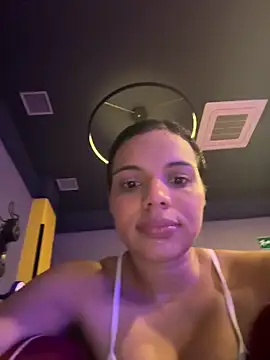 Anavalle live sex cam