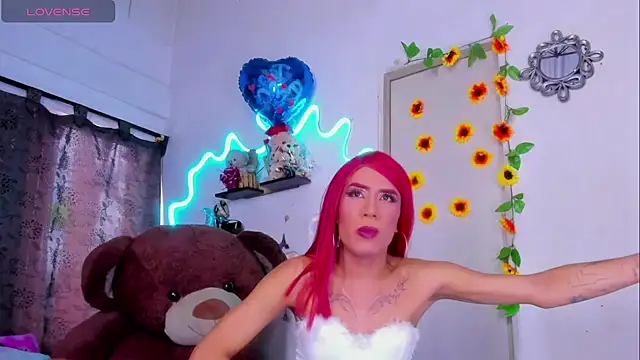 daniela_bigcock22 live sex cam