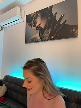 IsabellaEtthan live sex cam