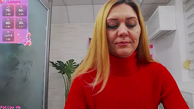 EllaMilf_ live sex cam