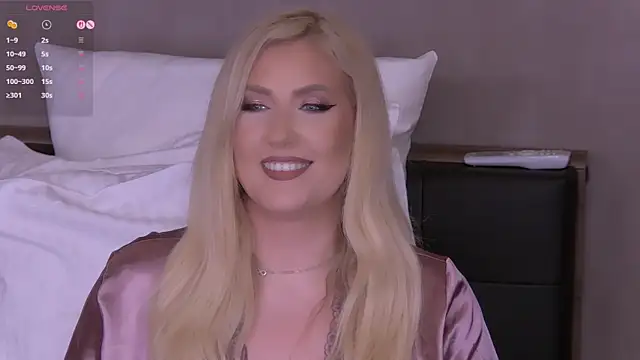 OndinaNoir live sex cam