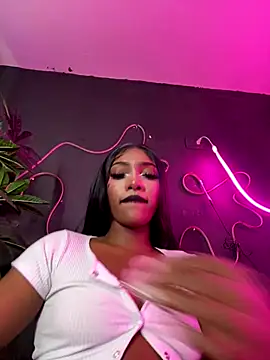 TIFFANYYSTAR live sex cam