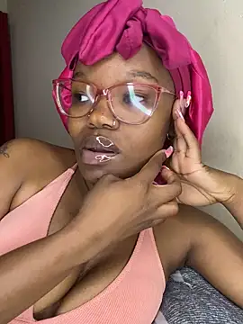 YummyMelanin117 live sex cam